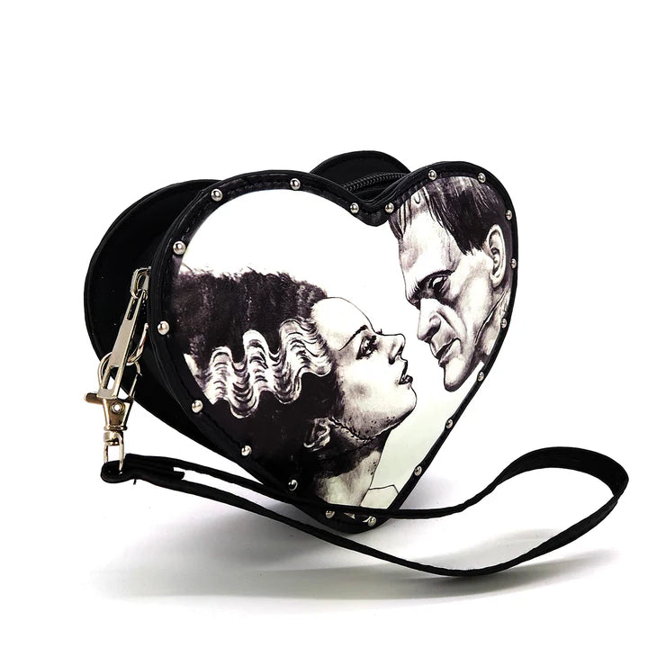 FRANKIE HEART SHAPE WRISTLET